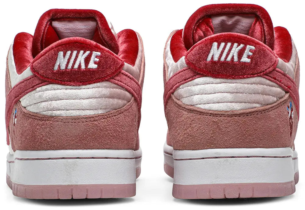Nike Dunk Low SB - StrangeLove (Valentine's Day)